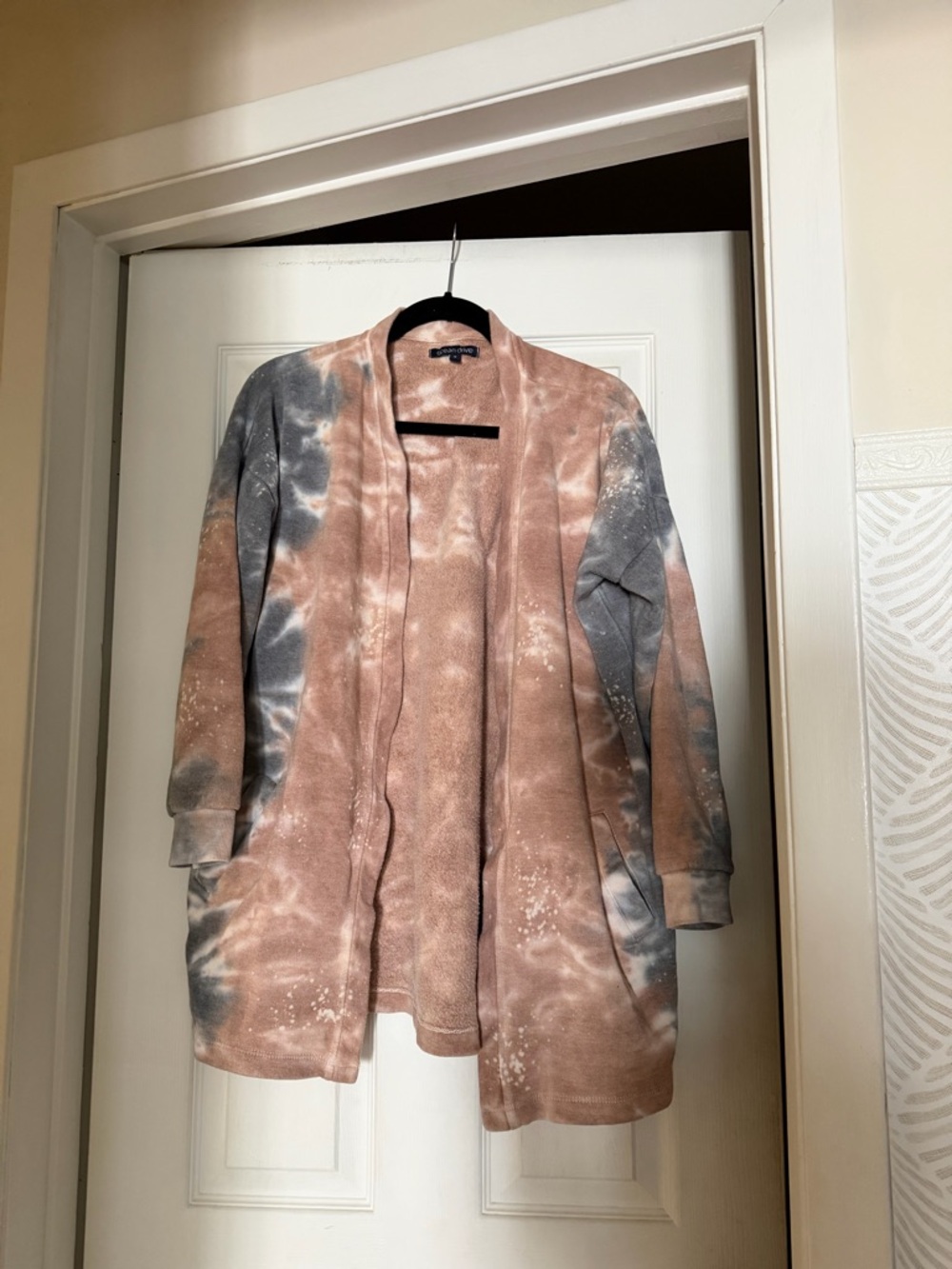 Ocean Drive Tie-Dye Open Cardigan in Blush and Slate